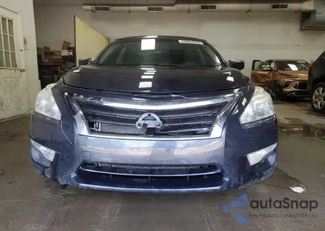 2015 Nissan Altima 2.5 z USA, uszkodzony, nr VIN 1N4AL3AP2FN384471